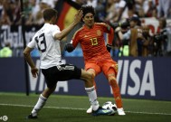 米兰体育中国官网-波士顿凯尔特人训练开放日，今夜门线救险引欢呼，意大利杯在即，轮换策略成焦点的简单介绍